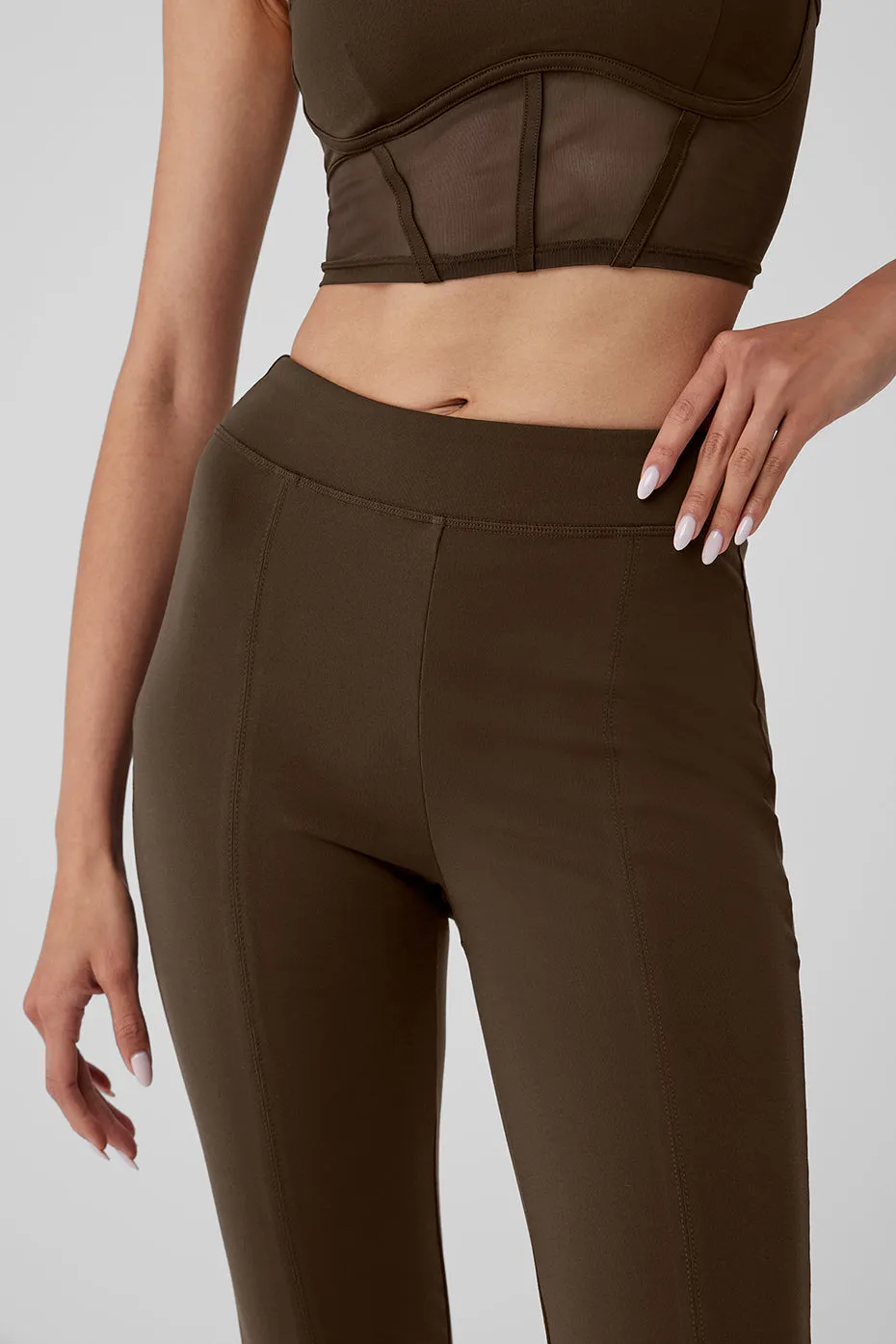 Airbrush High-Waist 7/8 Flutter Legging - Espresso