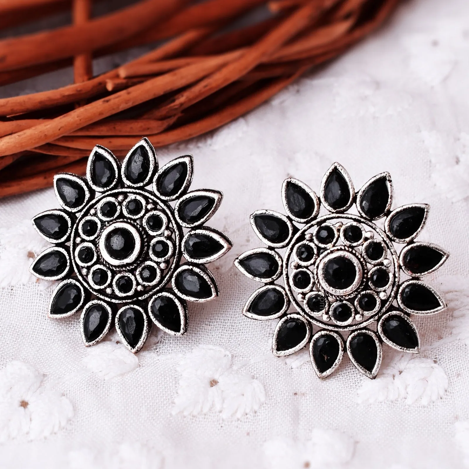 Fleur Stud Earrings