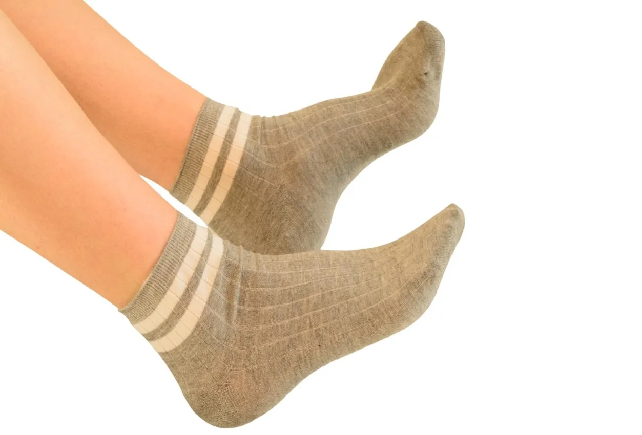 Women's Rayon Quarter Hi Performance Socks Striped Ankle and Sporty